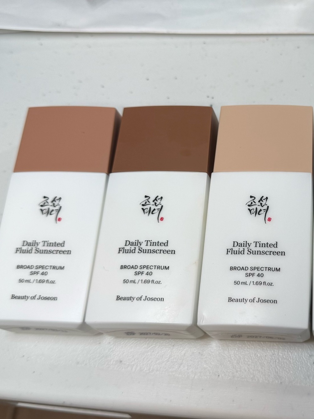 NEW Korean Beauty of Joseon Dialy Tinted Fluid Sunscreen SPF 40 Moisturizer - Picture 2 of 5